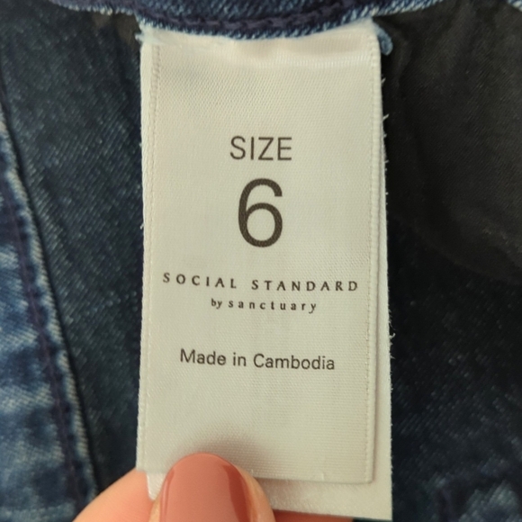 Social Standard by Sanctuary Dark Wash High Rise Cropped Straight Leg Jeans 6 - Picture 9 of 16